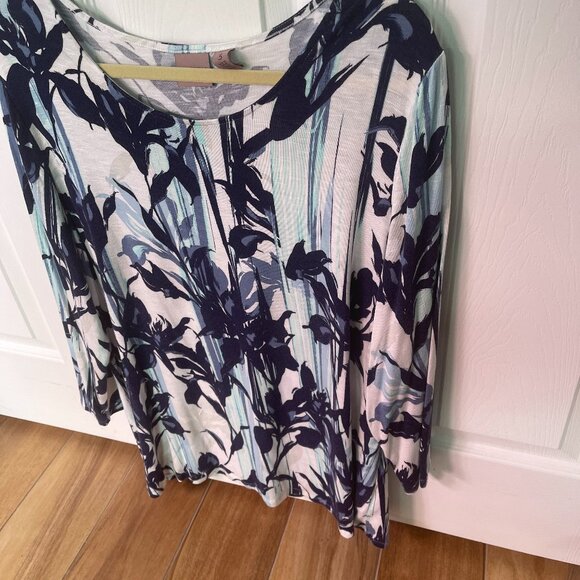 Chico's Easywear Navy top Size  18 - Picture 1 of 7